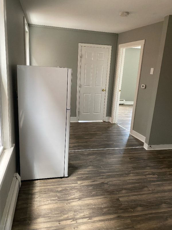 360 Cumberland Ave #1 - Photo 3 of 6