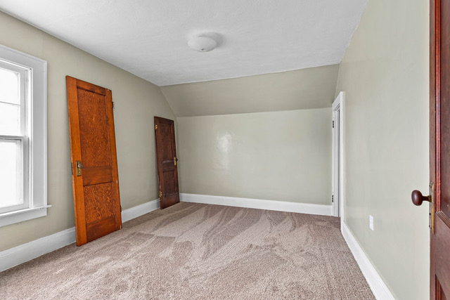 201 Hartson St - Photo 3 of 14