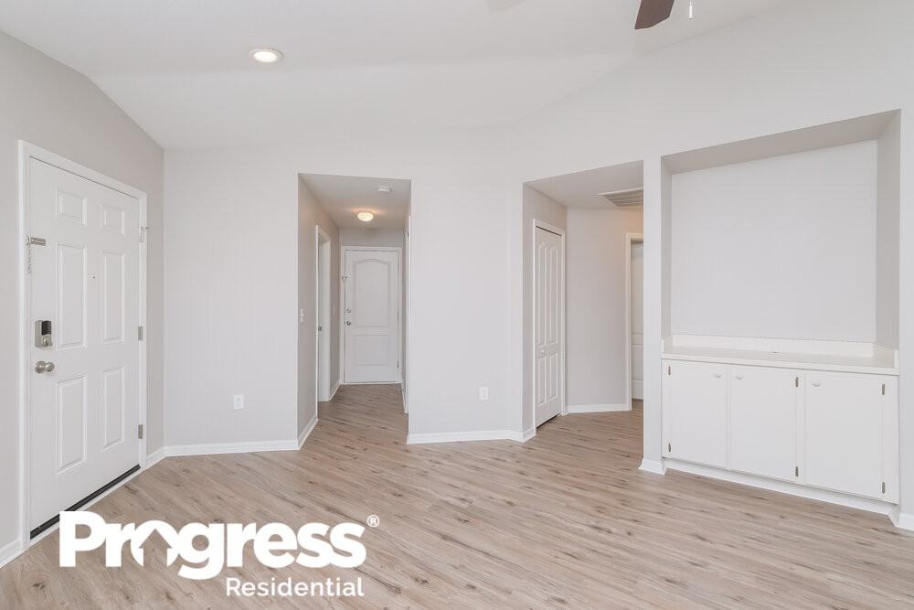 441 Maple Pointe Dr - Photo 3 of 16