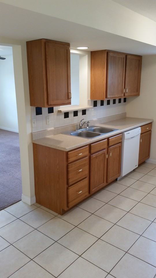 3402 Zinnia Dr - Photo 3 of 11