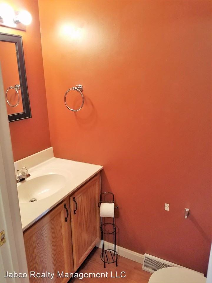 309 Chadham Ct - Photo 3 of 9