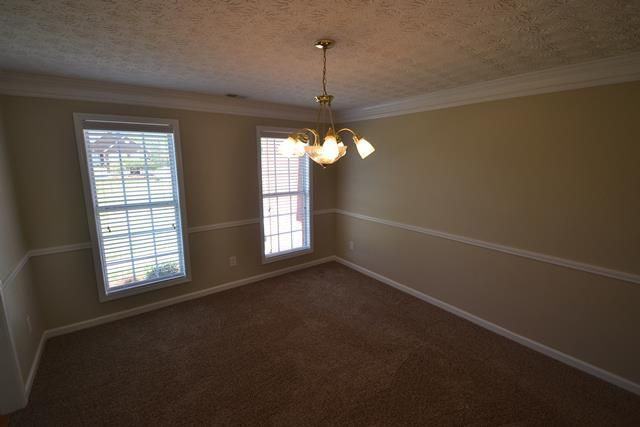913 Pownal Ln - Photo 3 of 19