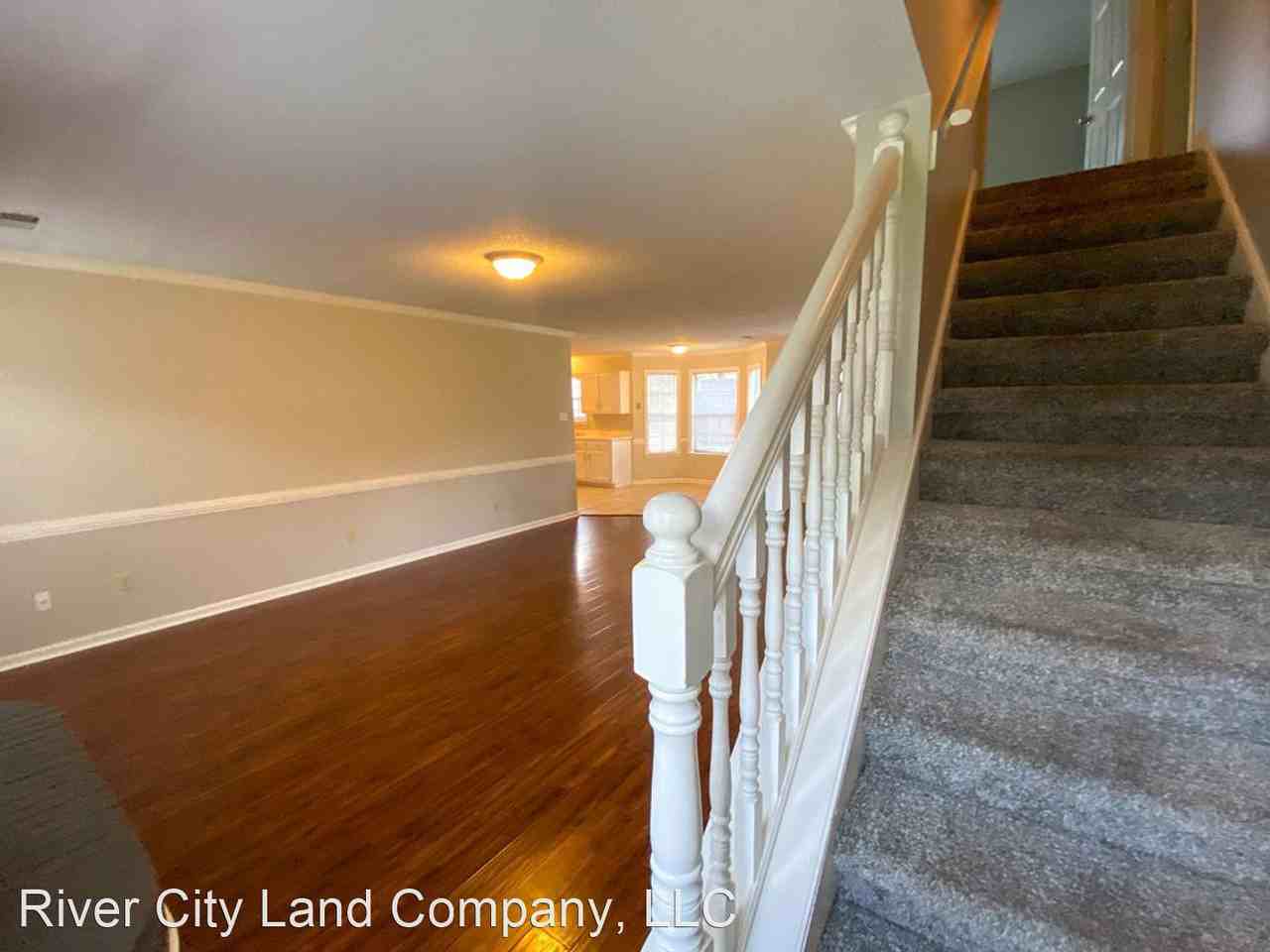 5863 Pipers Green Ln - Photo 2 of 23