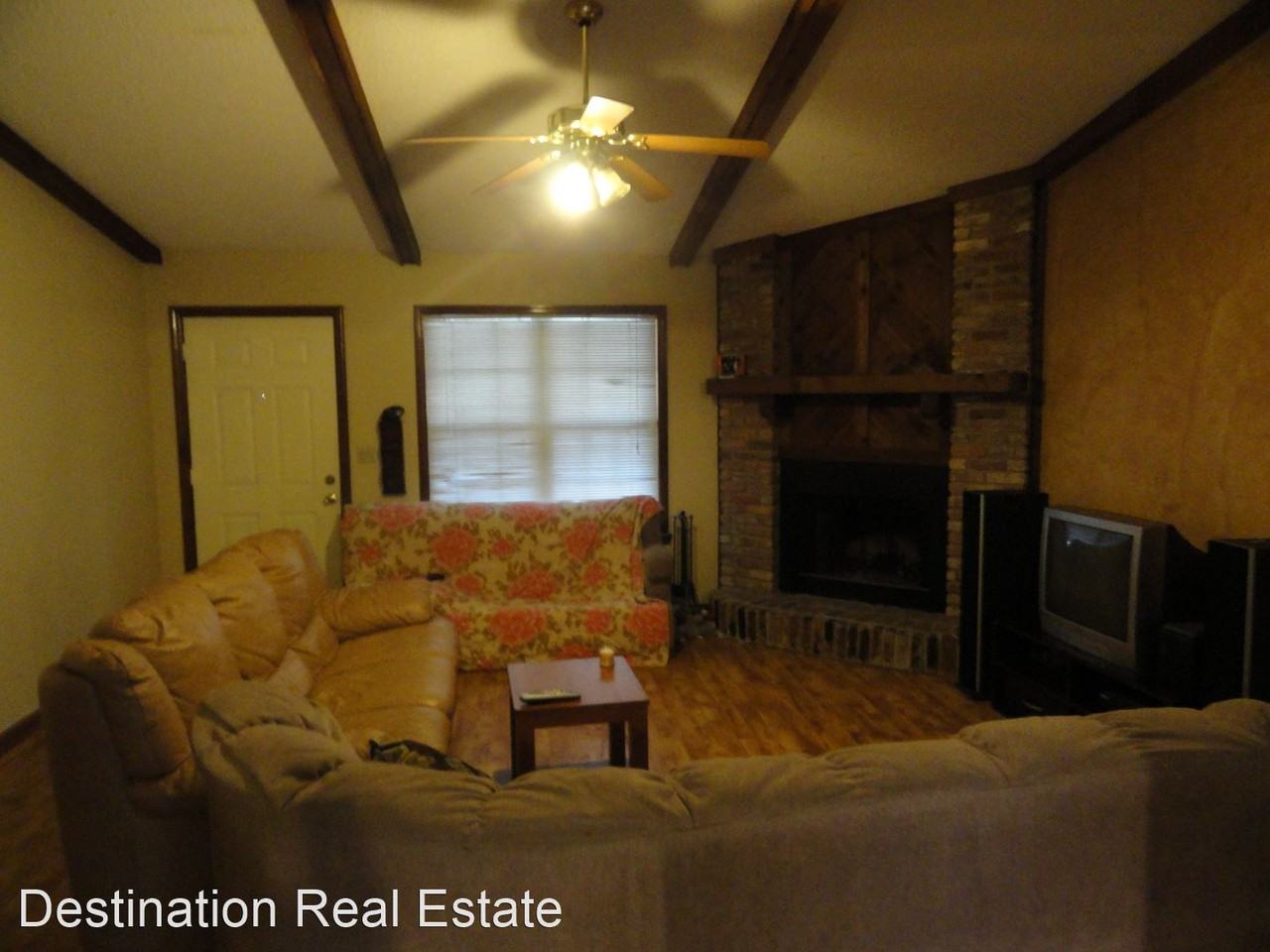 2321 Cumberland Dr - Photo 3 of 16