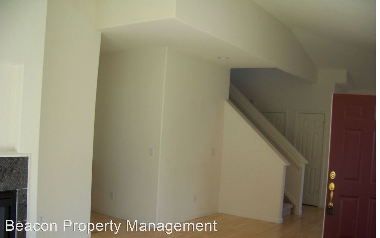 4568 S Auckland Ct - Photo 3 of 10