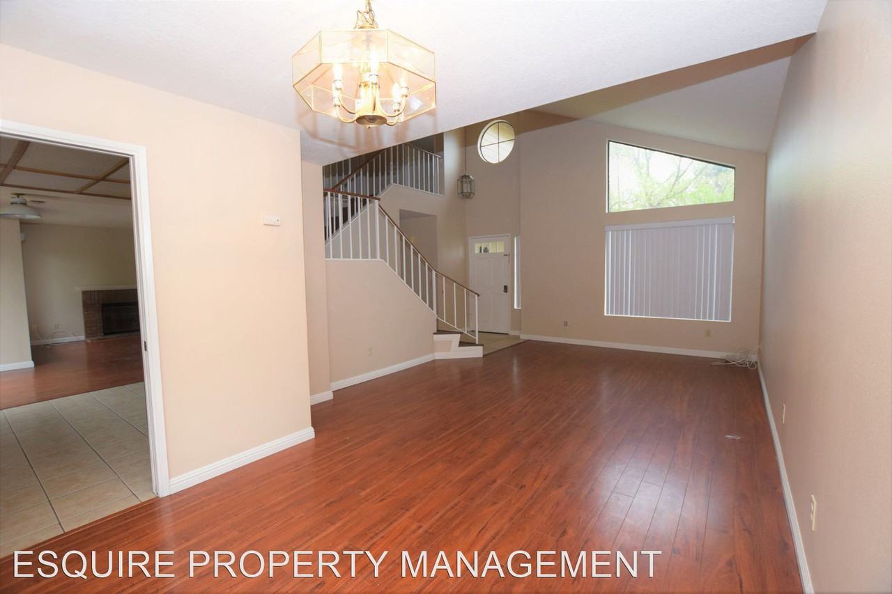 13065 Sleepy Wind St - Photo 3 of 13