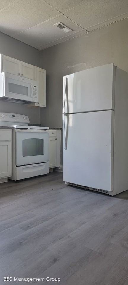 23 Baker Ct - Photo 3 of 12