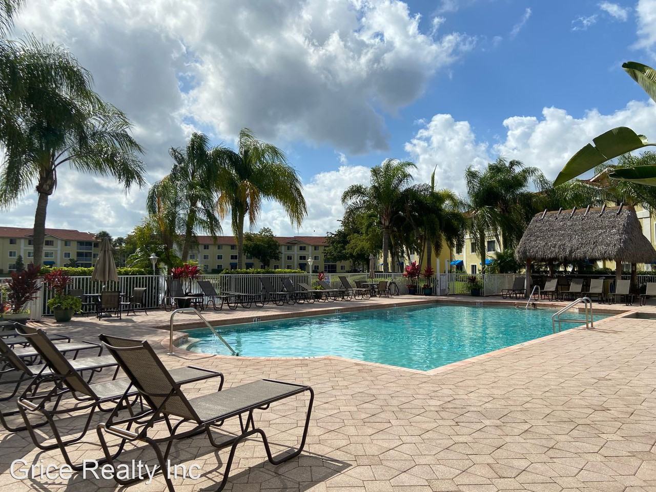8274 Key Royal Cir #1032