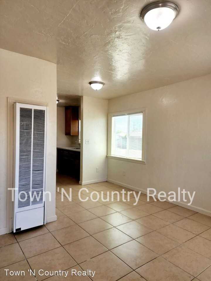 606 Towt Street - Photo 3 of 11