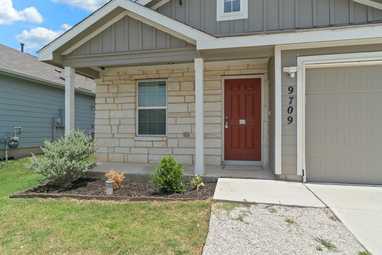 9709 Marbach Brk - Photo 2 of 28