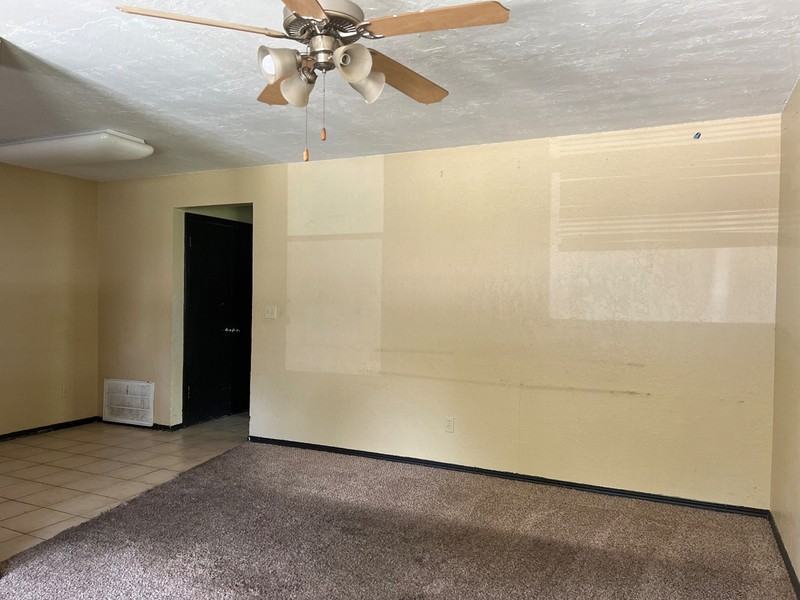 4602 S Santa Fe Ave - Photo 2 of 20