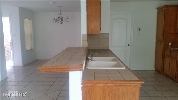 2308 Emory Ave - Photo 2 of 7