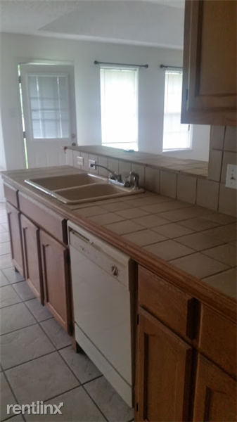 2308 Emory Ave - Photo 3 of 7
