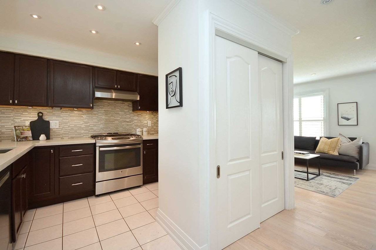 5980 Whitehorn Avenue - Photo 5 of 19