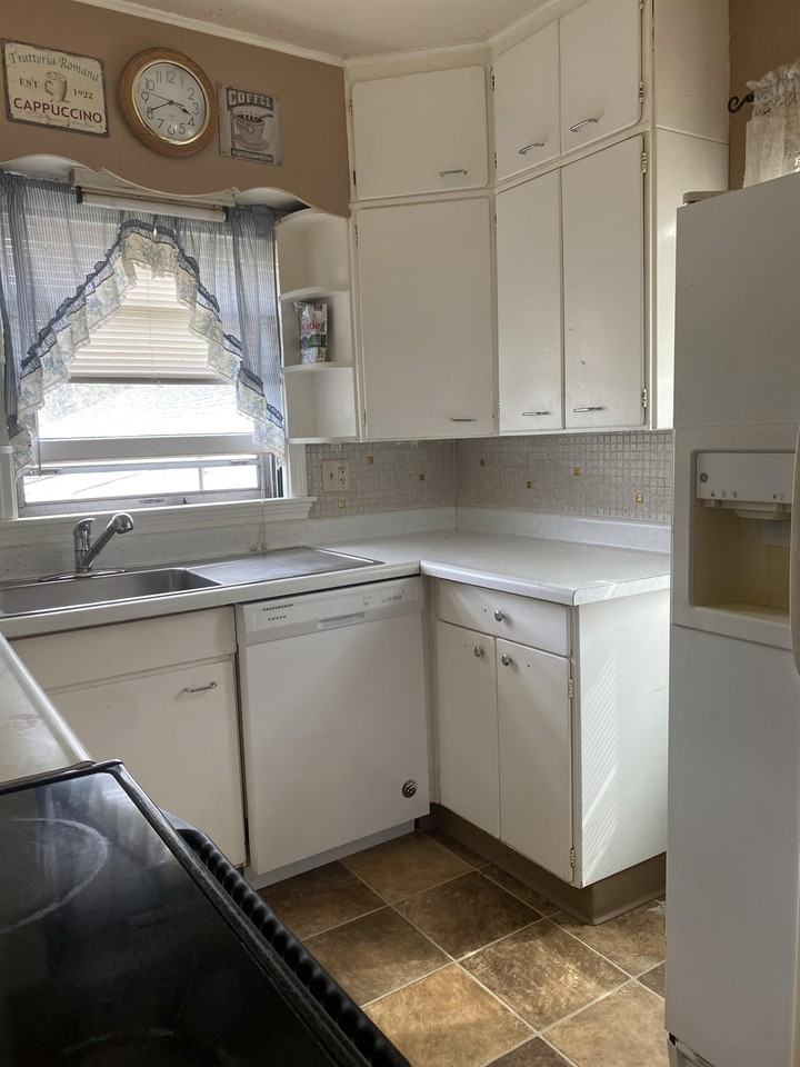 1428 30th St Ne #1 - Photo 4 of 13