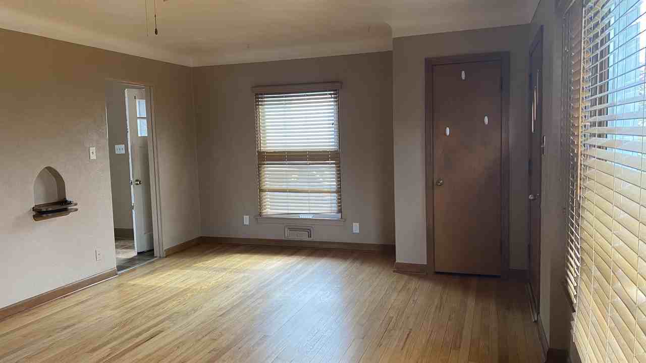 1428 30th St Ne #1 - Photo 6 of 13