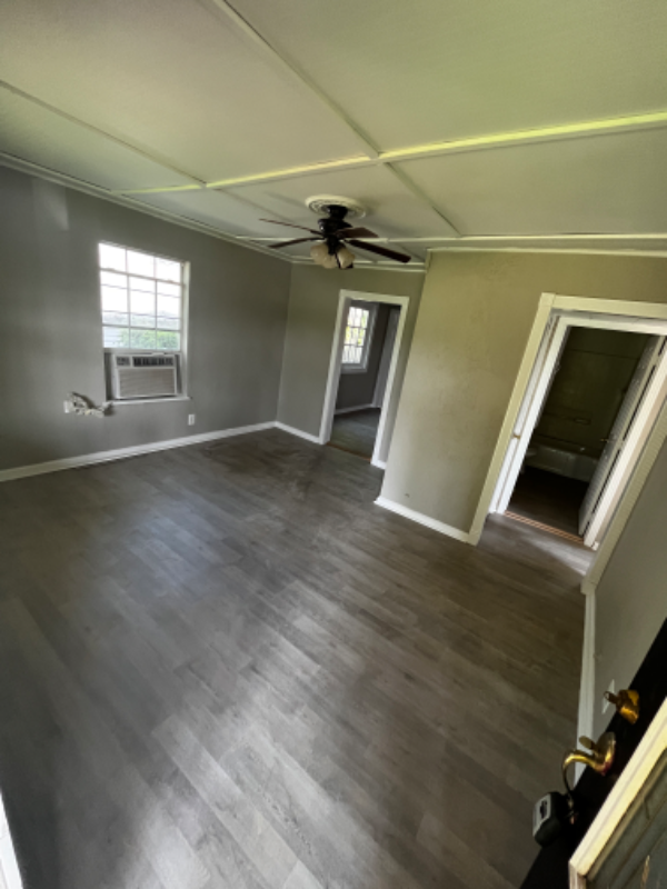 4817 Wilson St - Photo 4 of 16