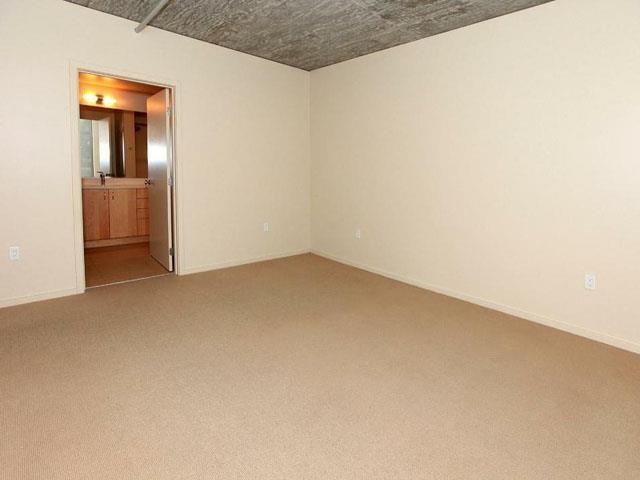 2121 Belmont - Photo 2 of 54