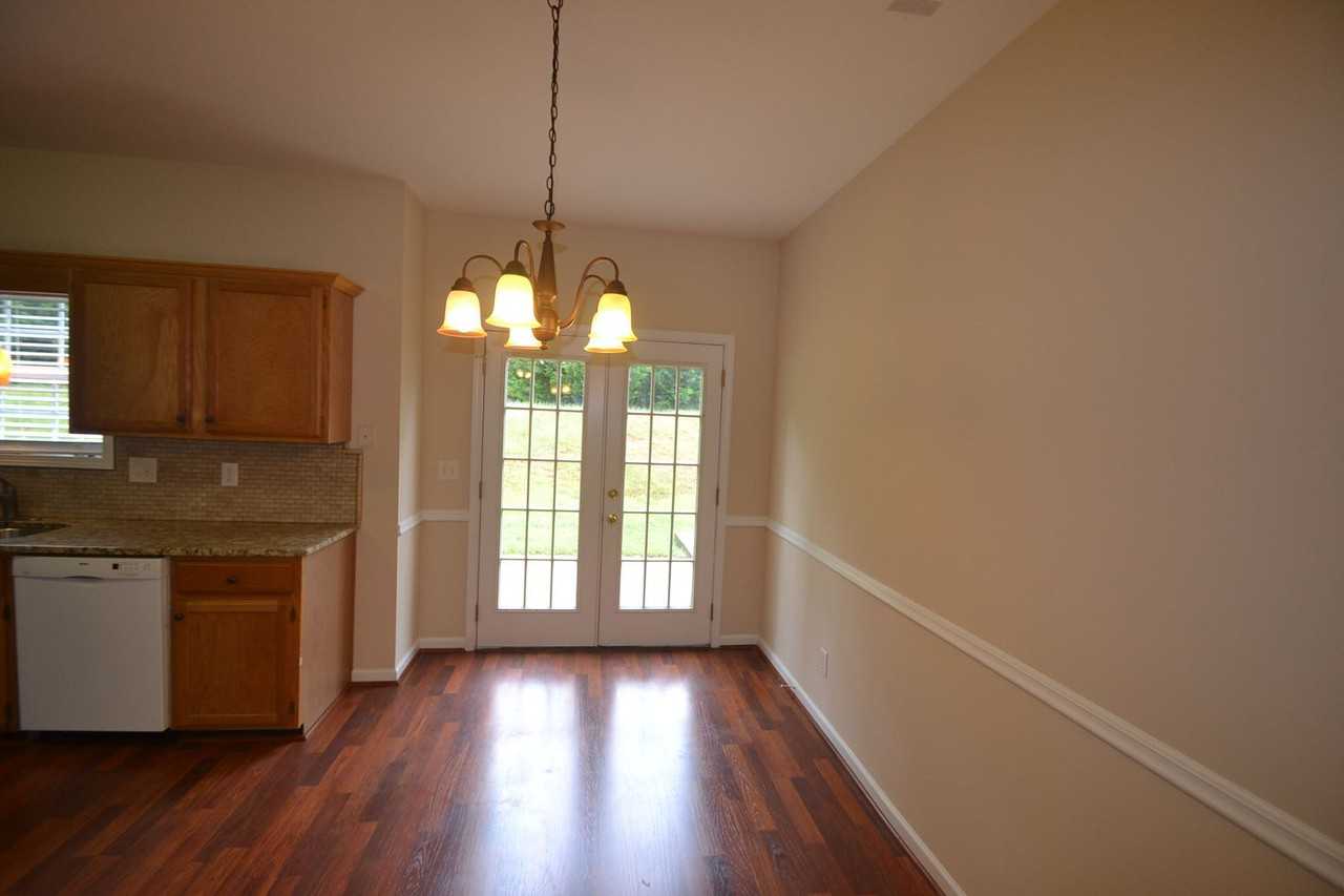 304 Parke Ct - Photo 3 of 11