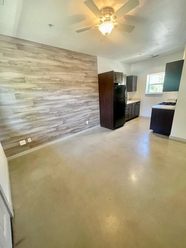 500 Granite Hill Ct #2 - Photo 2 of 13