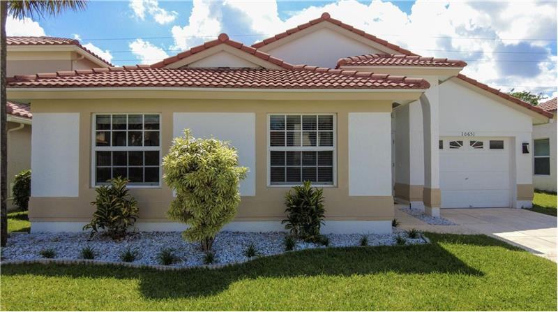 10651 Buttonwood Lake Dr - Photo 3 of 16