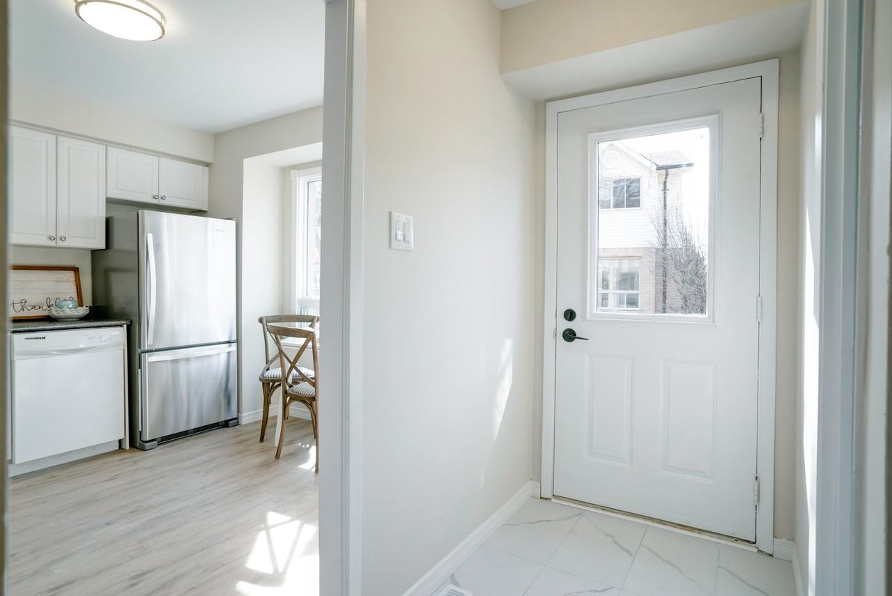 126 Belmont Drive - Photo 2 of 15