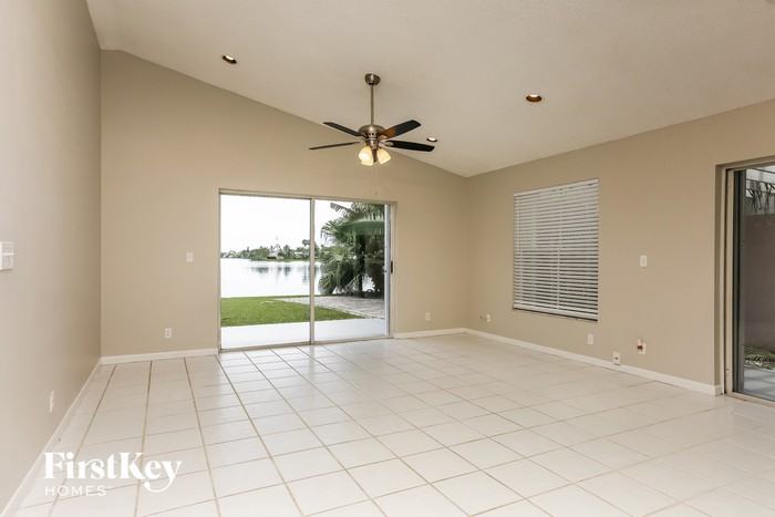 3202 W Buena Vista Dr - Photo 3 of 14