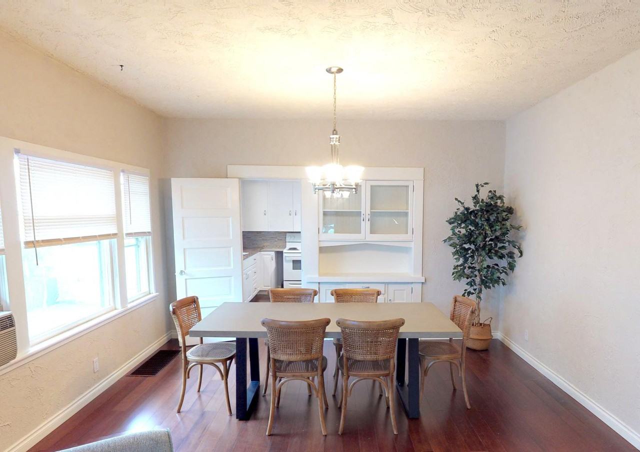 Pet friendly | Classic Richmond home - Photo 2 of 16