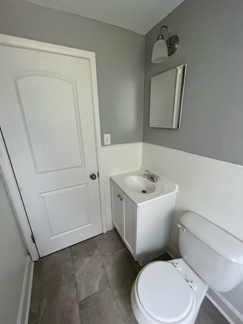 1239 9th St - Photo 4 of 8
