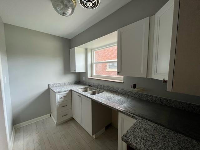 1239 9th St - Photo 5 of 8