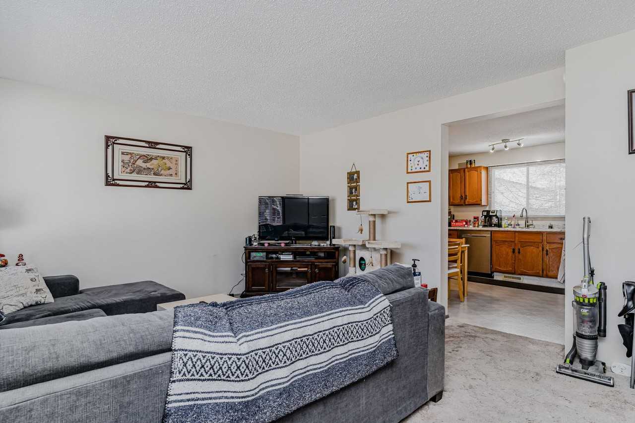 4 Bedroom Duplex in Silverwood Heights Apartments 788 Lenore Dr