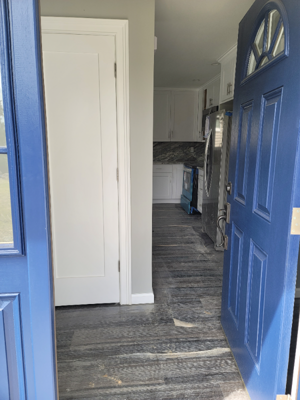 225 Lakeside Avenue - Photo 3 of 15