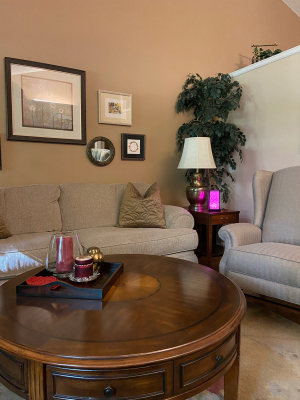 6644 Foxdale Cir - Photo 3 of 7