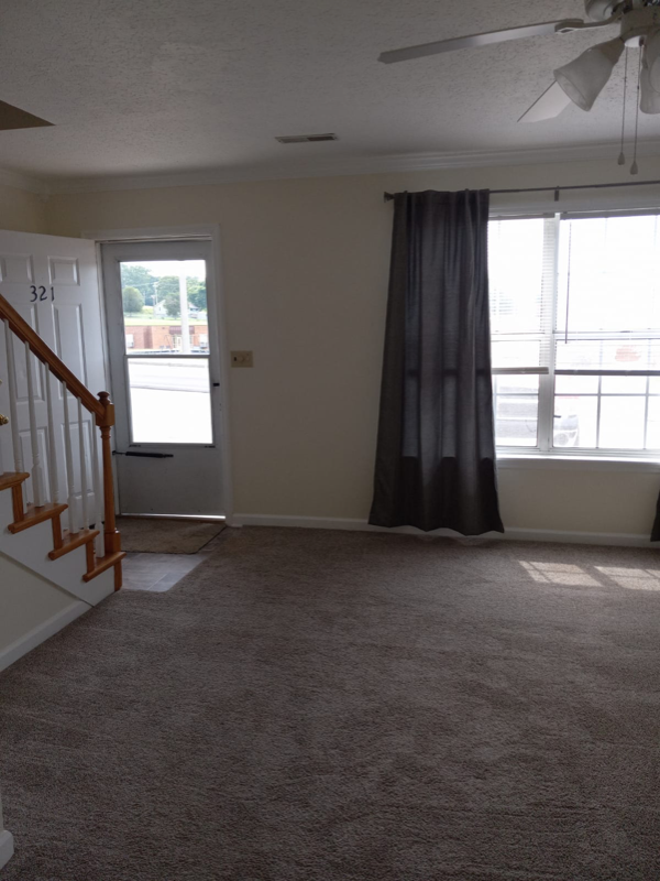 321 Bailey Rd - Photo 2 of 13