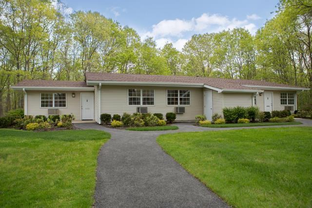 Crystal Pond Villas - Photo 3 of 19