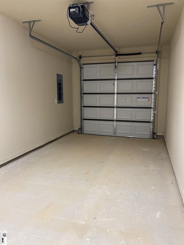 120 120 Perris Place Drive - Photo 3 of 21