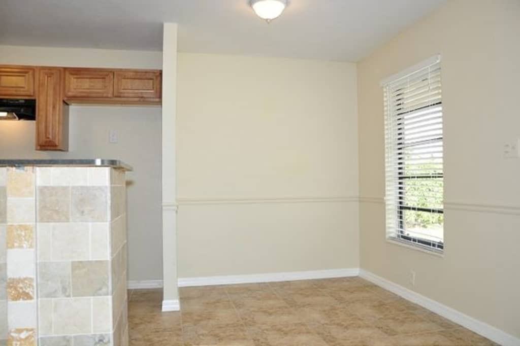 3480 Nw 17th St - Photo 3 of 22