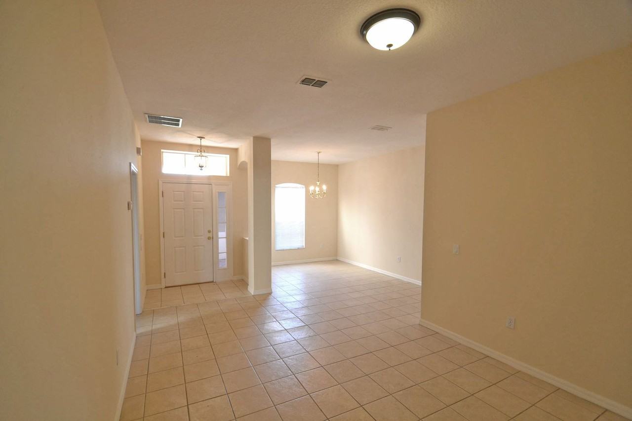 3528 Forest Park Dr - Photo 2 of 10