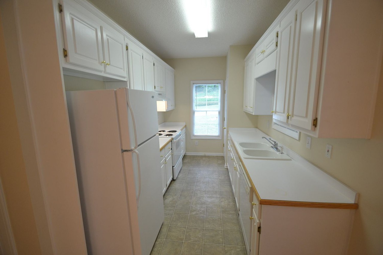 25 Vinnys Way - Photo 3 of 14