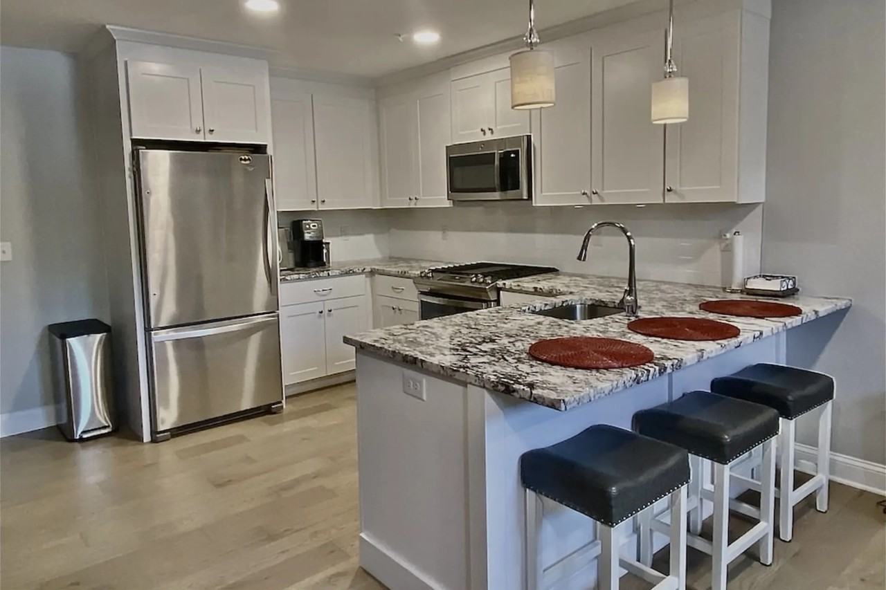 77 Van Dam St - Photo 3 of 9