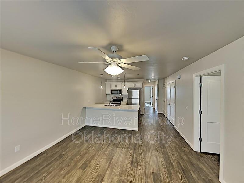 408 Vail Cir - Photo 2 of 13