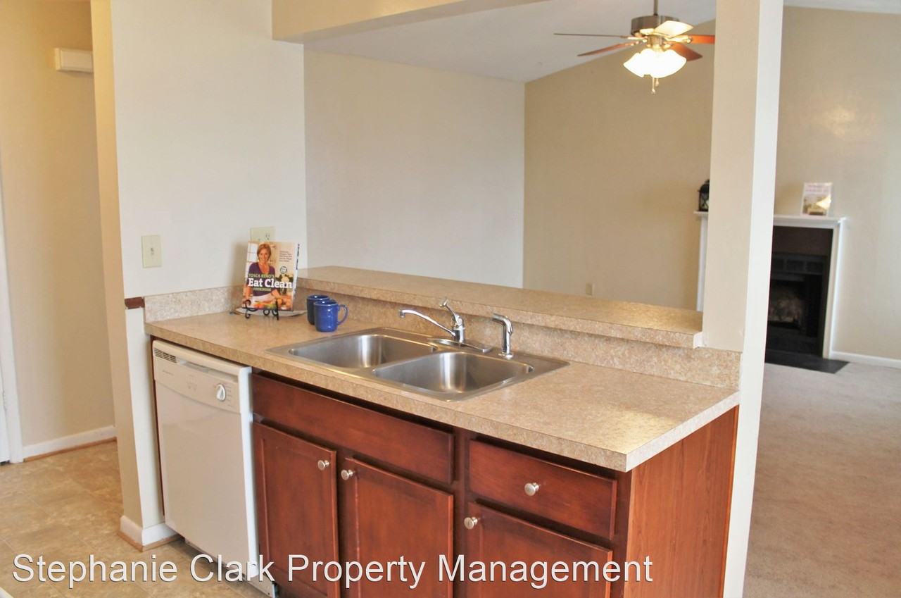 1842 Chantilly Ct - Photo 3 of 16