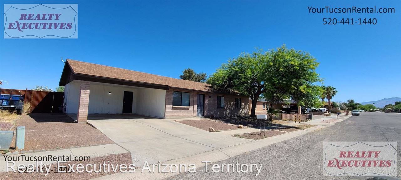 7367 N Camino De La Tierra - Photo 2 of 34