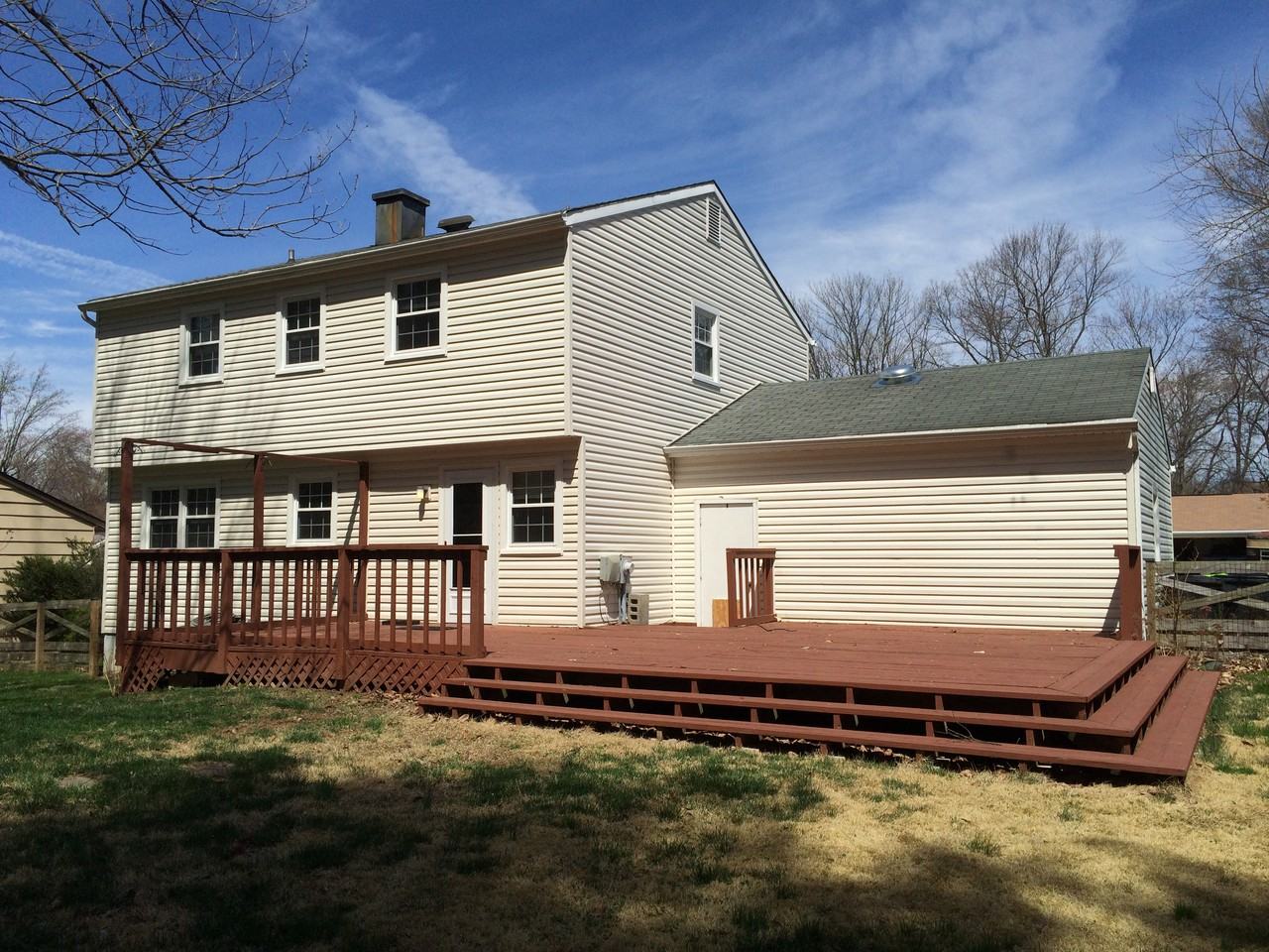 214 Doncaster Rd - Photo 2 of 21