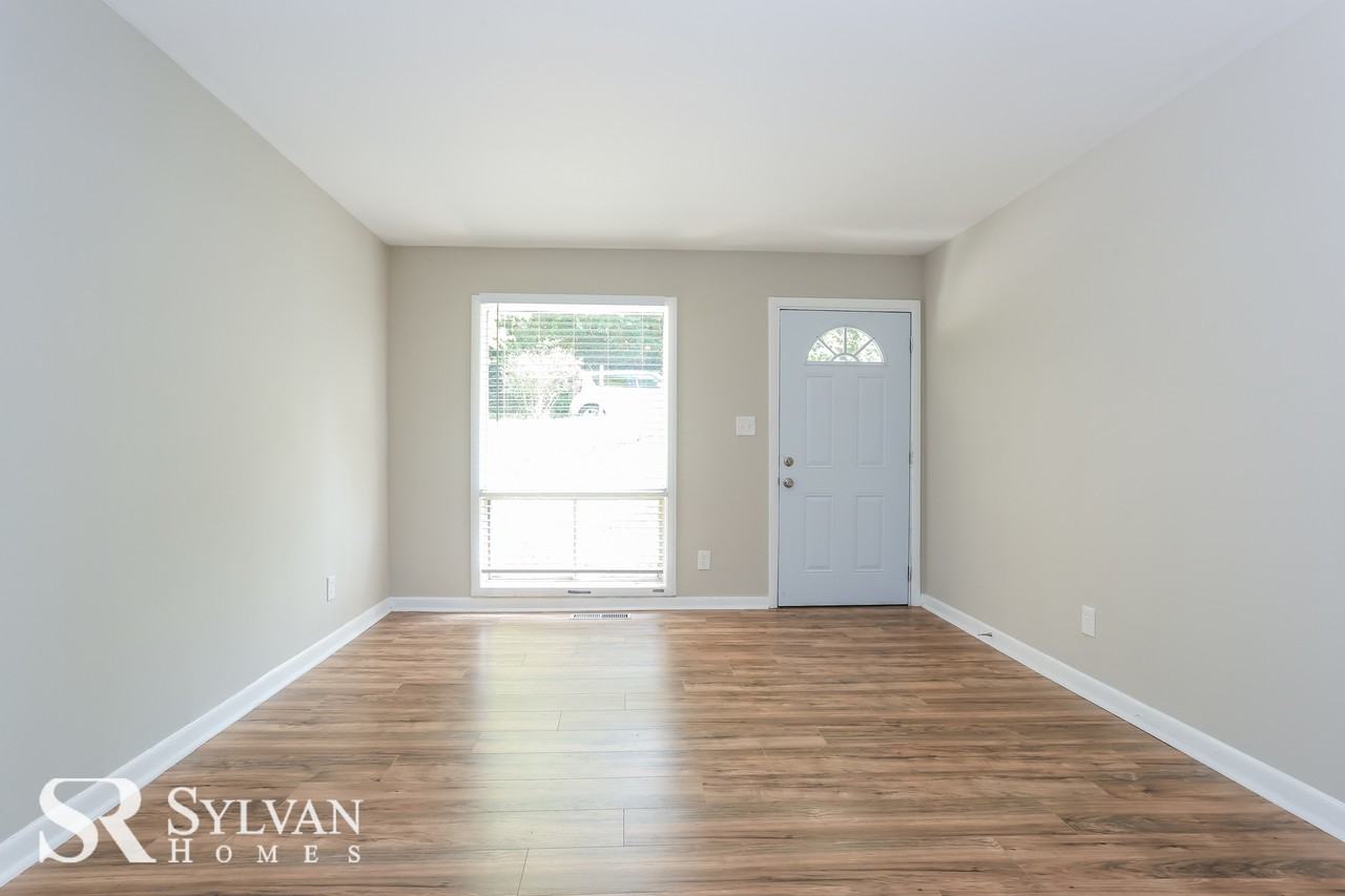 502 Fairlane Cir Nw - Photo 3 of 13