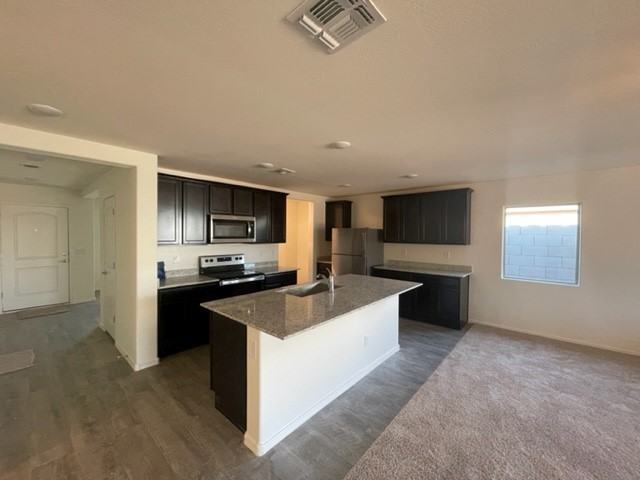 1553 E Kendall Pl - Photo 3 of 6