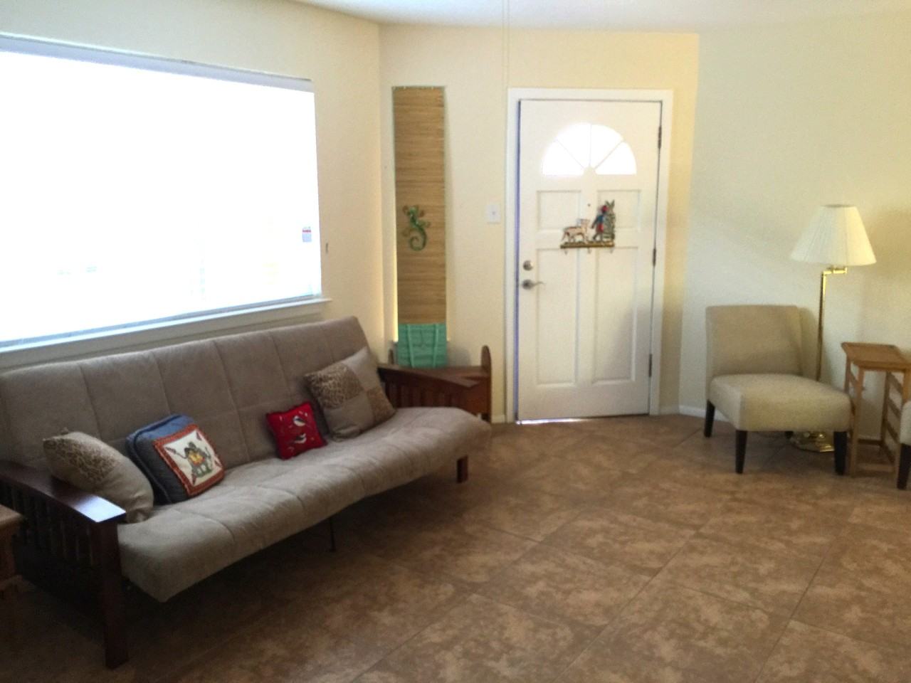 519 Madison Pl SE - Photo 2 of 13