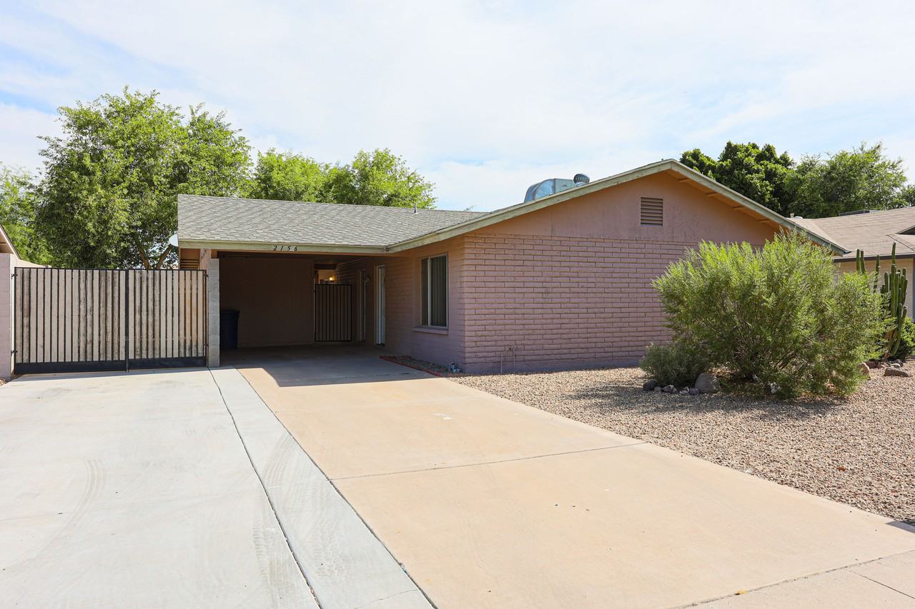 2156 E Yale Dr - Photo 3 of 37