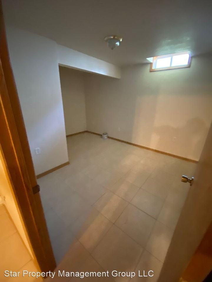 649-401 Pearl-Henry - Photo 2 of 9