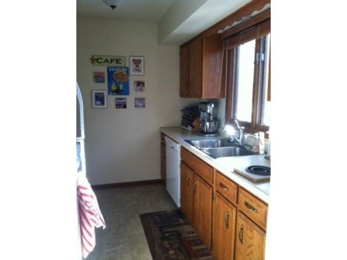 9 Railroad St - Photo 2 of 13